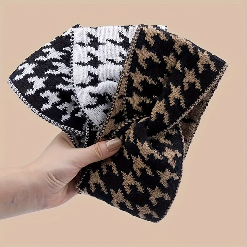 Set of 3 Women'S Houndstooth Knit Headbands - Available in Black, White, Brown, And Beige, These Loose-Fitting Headbands Are Perfect for The Autumn And Winter Seasons, Offering a Soft And Cozy Addition to Your Fashion Accessories.